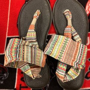 Size 9 Sanuk Yoga Slings